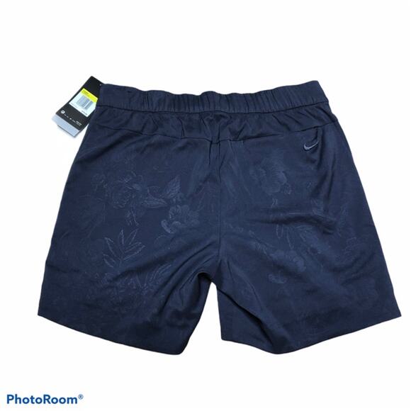 Nike Golf Dri Fit Floral Embossed Shorts - Picture 5 of 10
